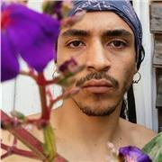 Profesor de Ciencias Sociales y Filosofía imparte cursos didácticos a todas las edades